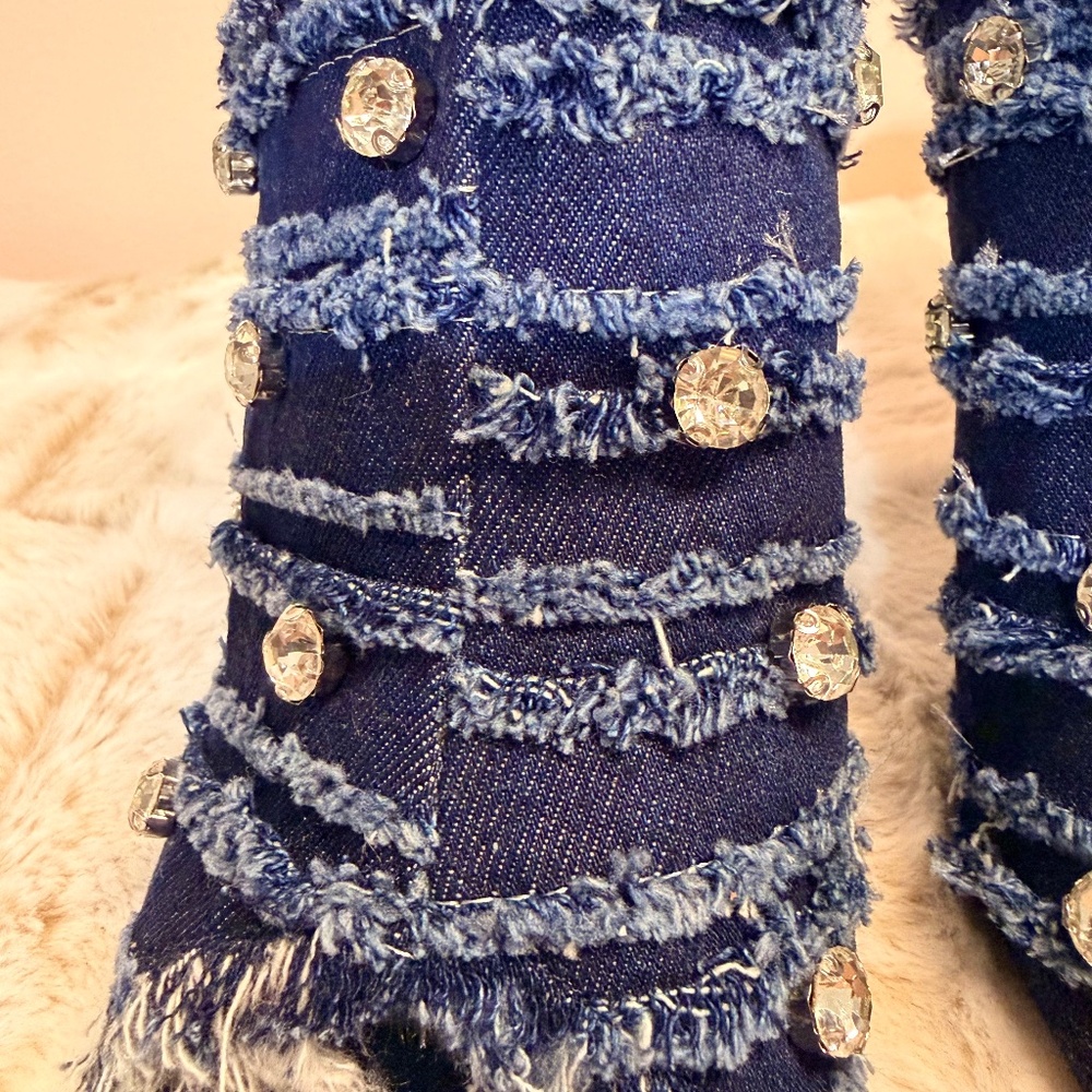 Cape Robbin Denim 4" Heels Frayed Denim Fabric Straps & Crystal Studs Mules - Picture 7 of 8